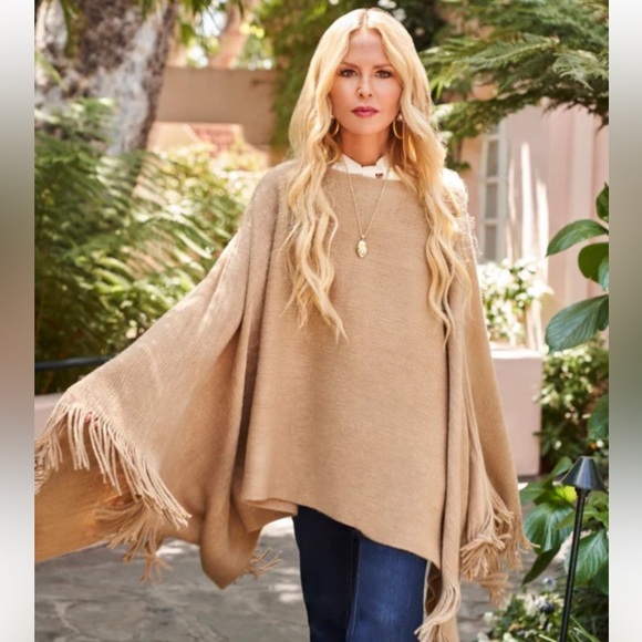 Shiraleah Jackets & Blazers - Shiraleah Rowan Poncho NWT